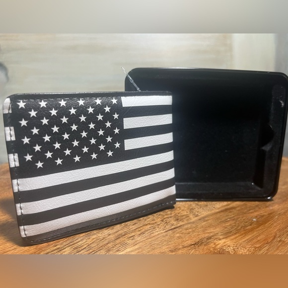 🇺🇸American Flag Wallet - Picture 3 of 4